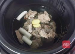 山药玉米排骨汤的做法图解5