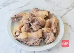 Illustration of how to make yam, red dates and old duck soup 3