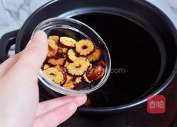 桃胶皂角米炖牛奶的做法图解6