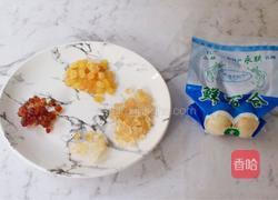 桃胶皂角米雪燕百合羹的做法图解1