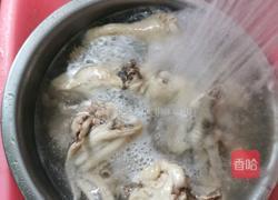 黄芪当归土鸡汤的做法图解3