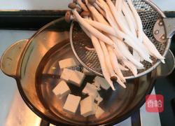 蟹味菇白菜豆腐汤的做法图解8