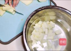 土豆炖茄子的做法图解1