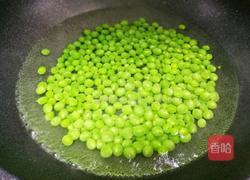 营养美味的豌豆炒牛肉的做法图解3