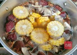 香菇玉米牛骨头汤的做法图解13