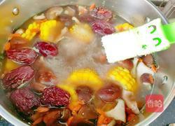 香菇玉米牛骨头汤的做法图解14