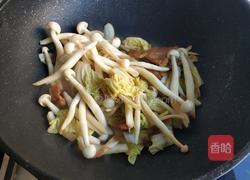 娃娃菜海鲜菇丸子汤的做法图解11