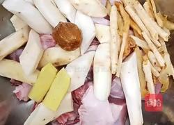 沙参玉竹淮山老鸭汤的做法图解3