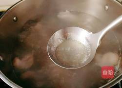 大脚菌山药鸭肉汤的做法图解8