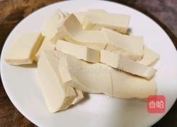 辣白菜豆腐海带汤的做法图解2