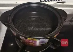 Illustration of spicy cabbage, tofu and kelp soup 3