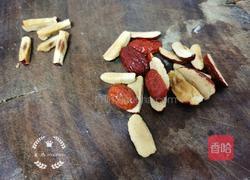 莲藕芋头红枣汤的做法图解4