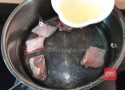 雪莲花炖排骨的做法图解3