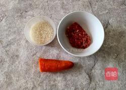 胡萝卜肉末粥的做法图解1