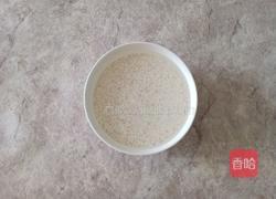 胡萝卜肉末粥的做法图解2