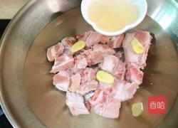 胡萝卜马蹄玉米炖排骨的做法图解2