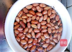 玉米莲藕花生筒骨汤的做法图解7