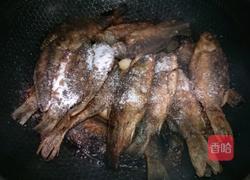 黄豆焖小酥鱼的做法图解9