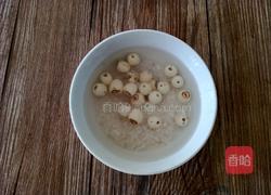 红豆莲子羹的做法图解3