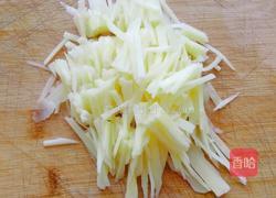 土豆丝煎饼的做法图解1