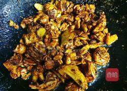 茶树菇焖鸡的做法图解4