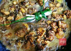 茶树菇焖鸡的做法图解6