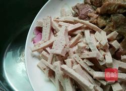 香辣豆芽肉片面的做法图解3