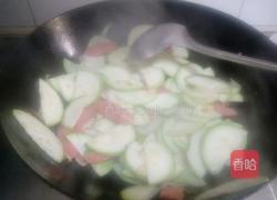 火腿肠炒西葫芦的做法图解5