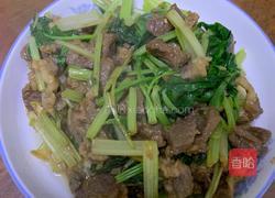 芹菜炒牛肉的做法图解7