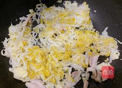 五花肉炒酸菜粉条的做法图解9