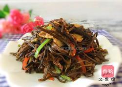 茶树菇炒五花肉的做法图解1