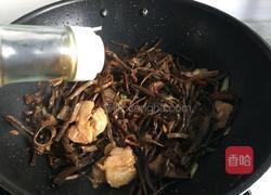 茶树菇炒五花肉的做法图解8