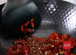 麻辣过瘾的辣子鸡丁的做法图解6