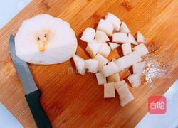 冰糖雪梨的做法图解2