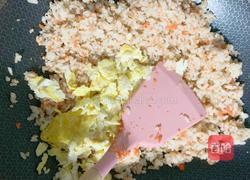 一周宝宝辅食：牛肉碎蛋炒饭的做法图解9