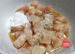 黄瓜鸡丁的做法图解1