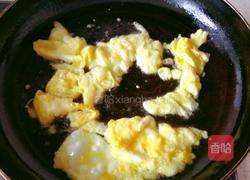 火腿鸡蛋炒面条的做法图解7