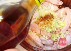 只用葱姜蒜,就可以做出烧烤味的蒜蓉鸡翅的做法图解9
