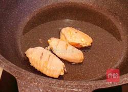 只用葱姜蒜,就可以做出烧烤味的蒜蓉鸡翅的做法图解11