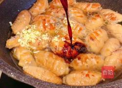 只用葱姜蒜,就可以做出烧烤味的蒜蓉鸡翅的做法图解14