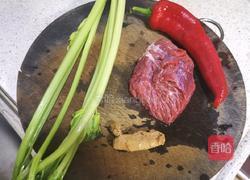 炒牛肉的做法图解1
