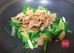 蒜苗土豆炒肉片的做法图解6