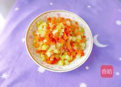 胡萝卜莴笋炒土豆的做法图解1