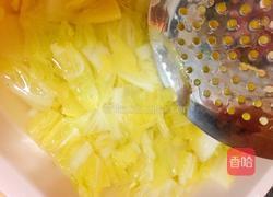 白菜木耳炒肉的做法图解2