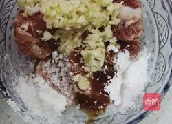 Illustration of how to make steamed pork ribs with iron rod 2