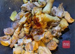 板栗焖鸡的做法图解3