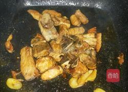 排骨芸豆焖面的做法图解3