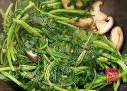蒜蓉香菇炒茼蒿的做法图解8