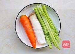 杏鲍菇胡萝卜炒西芹的做法图解1