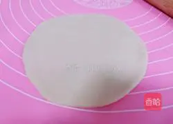 Illustration of how to make shredded radish beef pie 11